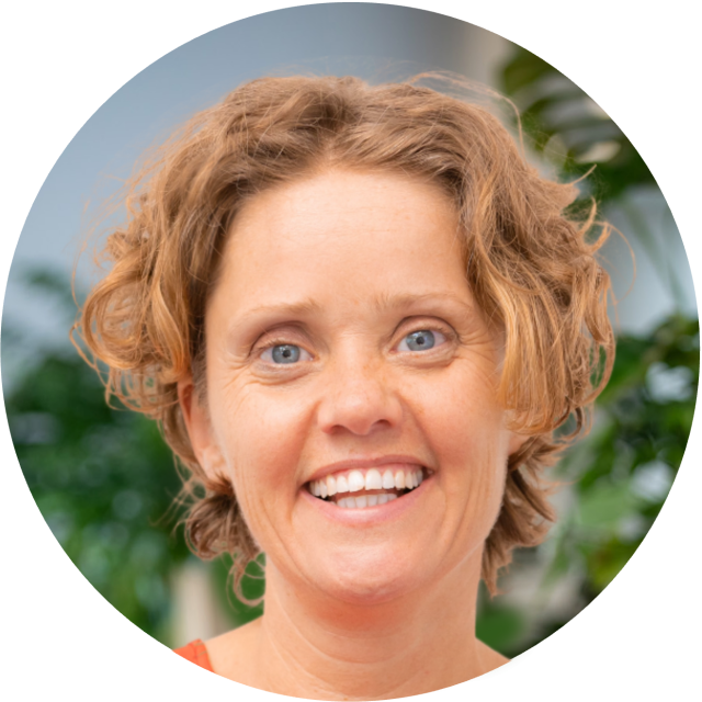 Professor Jantina De Vries